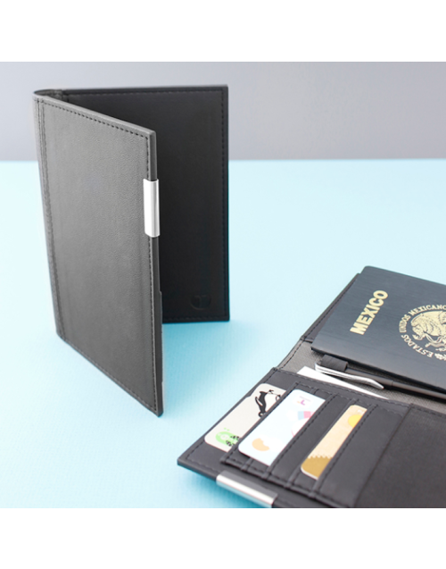 Porta pasaporte Takayama Chisaii 